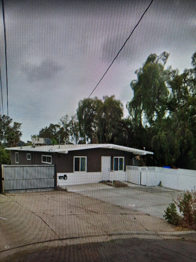 2506 Snowdrop St, San Diego, CA 92105 House for Rent in San Diego, CA
