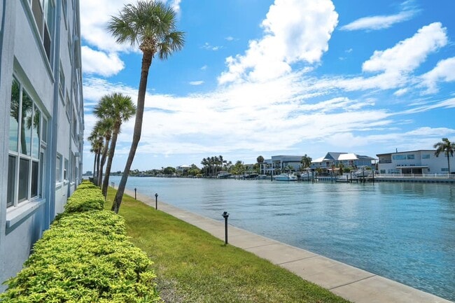 Foto del edificio - 5555 Gulf Blvd