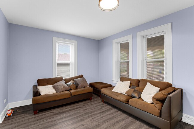 Building Photo - 16310 Carse Ave