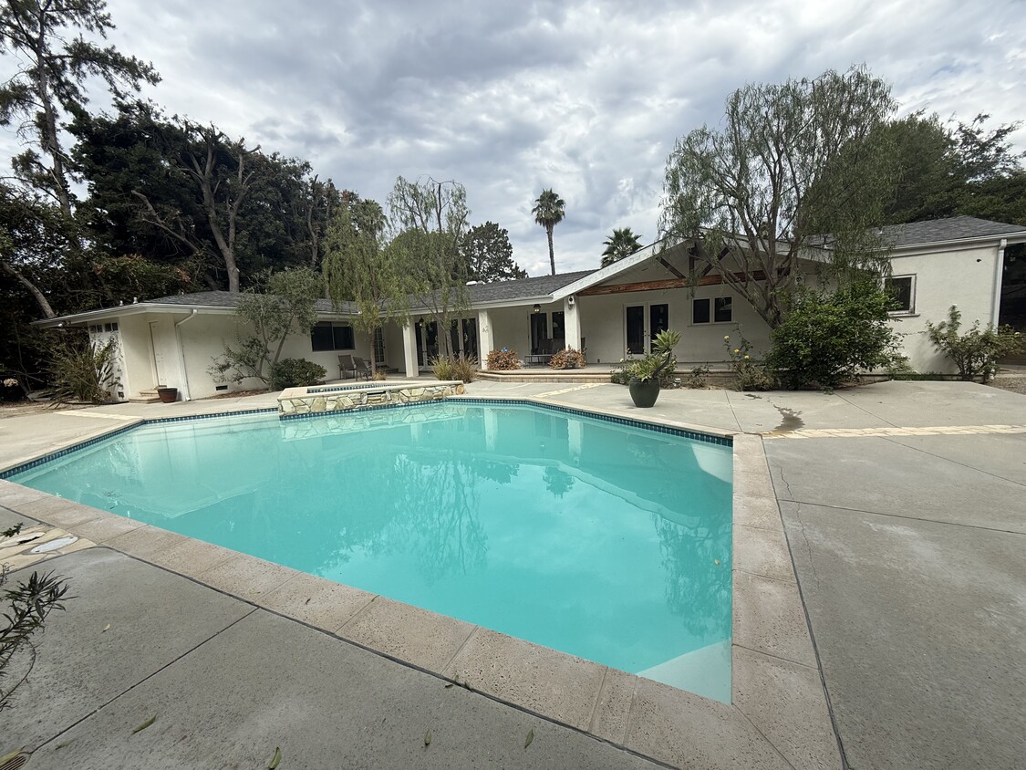 Building Photo - 16248 Darcia Pl