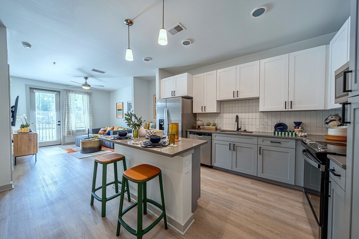 Primary Photo - Corner on Main