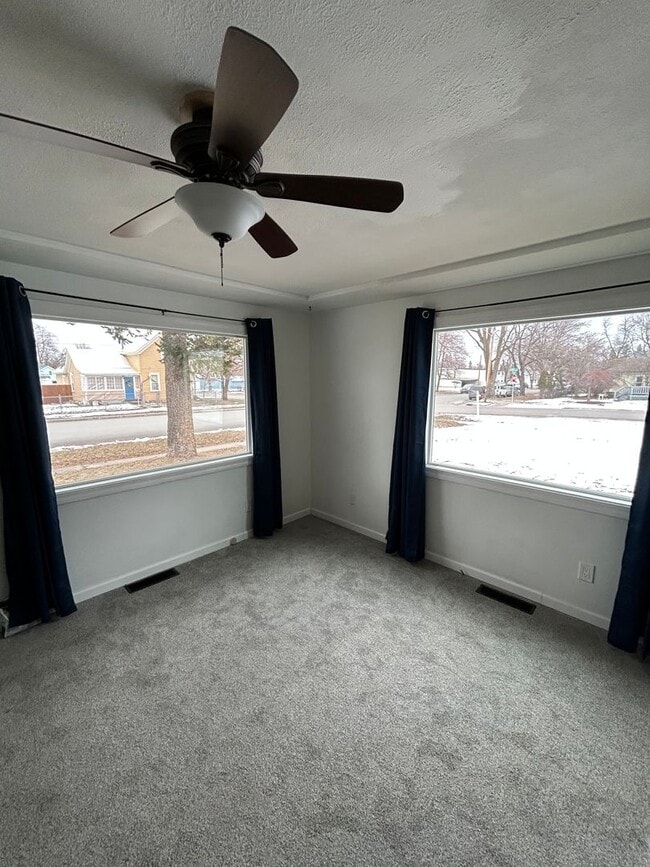 Foto del edificio - 436 7th Ave W