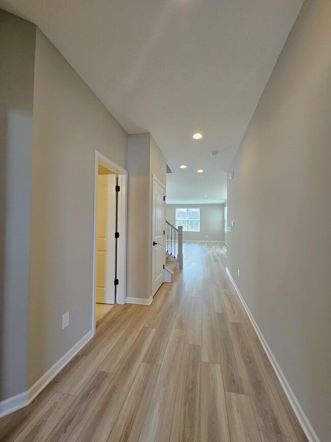 Foto del edificio - 8604 Apricot Wy