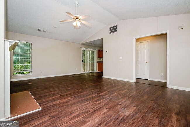 Building Photo - 5008 Kens Ct
