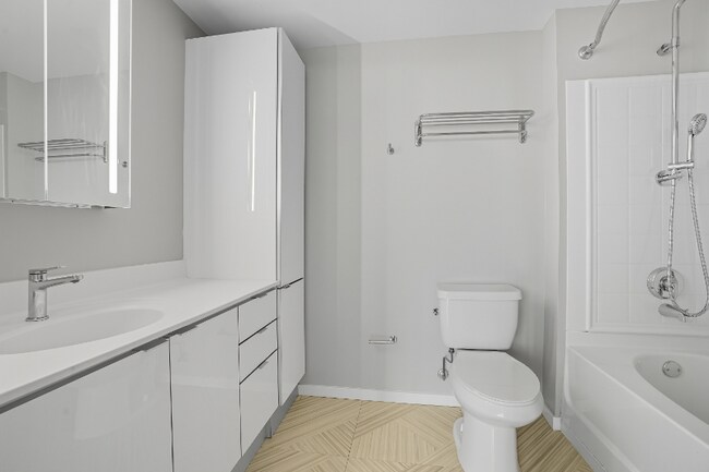 Foto del edificio - 55 E Lake St