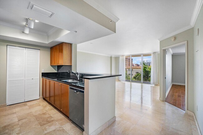 Kitchen - 99 SE Mizner Blvd