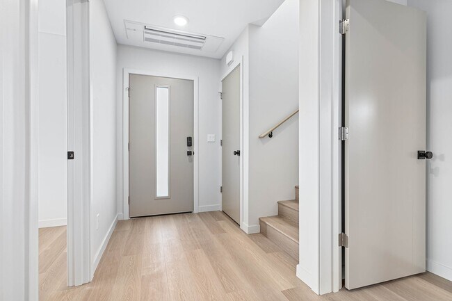 Foto del edificio - 2517 Vallette St