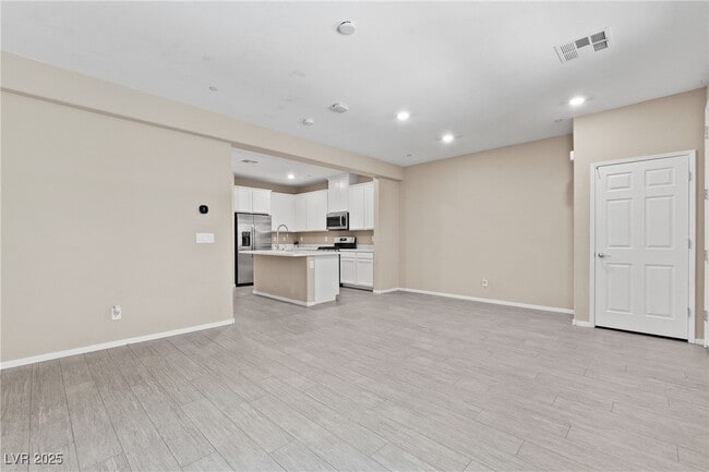Building Photo - 49 Alamere Falls Dr