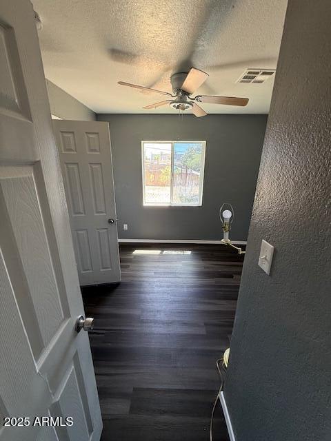 Foto del edificio - 417 N 18th Dr