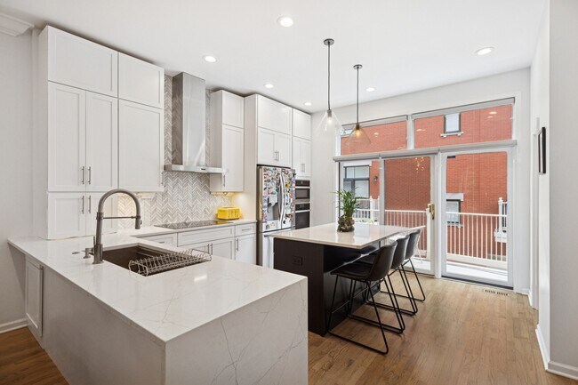 Foto del edificio - 453 N Clinton St