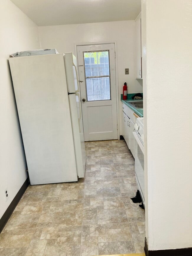 Building Photo - 141 N 33rd St