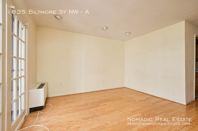 Building Photo - Fantastic one-bedroom condo in Kalorama