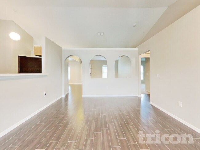 Foto del edificio - 5148 Jenson Ave