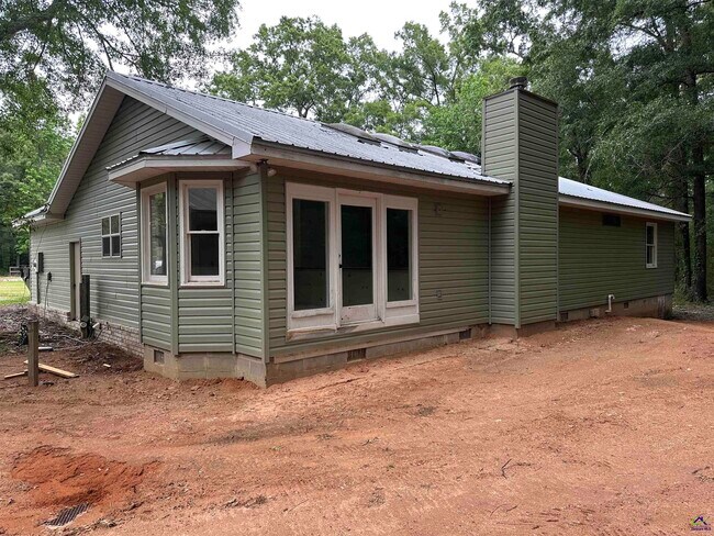 Foto del edificio - 124 Glen Oaks Rd