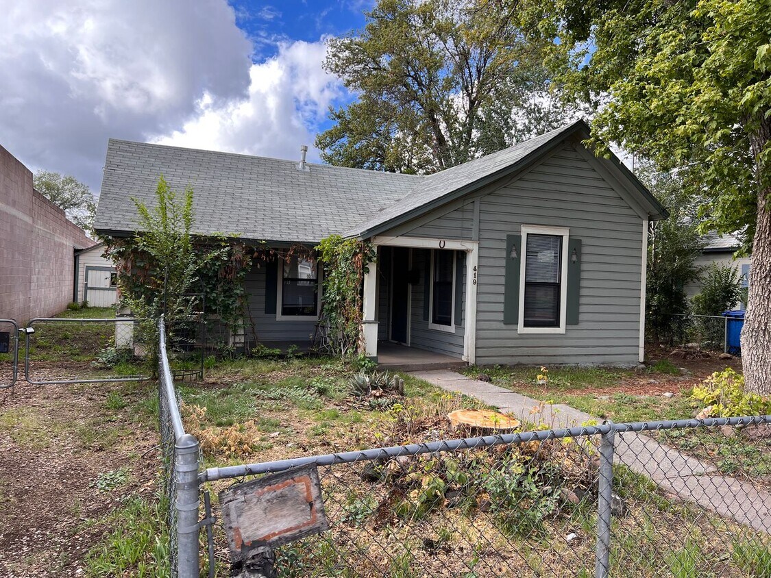 Primary Photo - Downtown Home For Rent