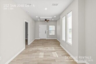 Building Photo - 102 San Jose Dr