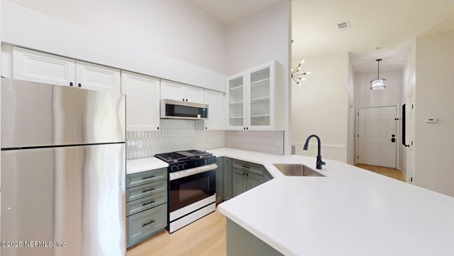 Building Photo - 13810 Sutton Park Dr N