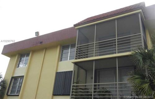 Foto del edificio - 3253 Foxcroft Rd