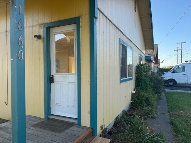 Building Photo - Marilann CT