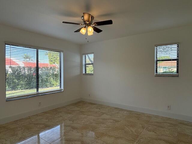 Building Photo - 6649 Somerset Dr