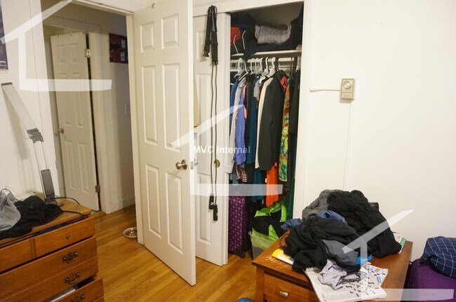 Foto del edificio - HOT BACK BAY LISTING!!!!