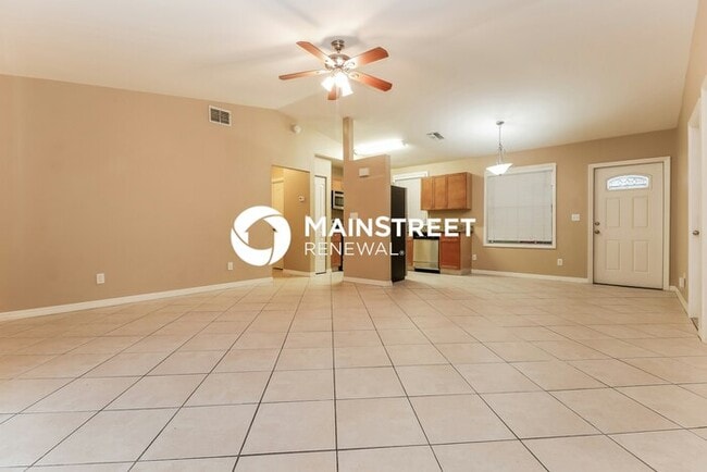 Building Photo - 3 Bedroom Pet-Friendly Home in Cape Coral,...