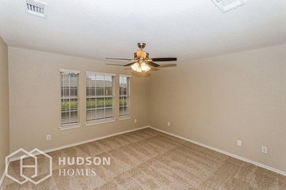 Building Photo - 3902 Evinrude Dr