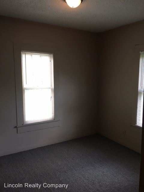 Building Photo - 409 W Adair St