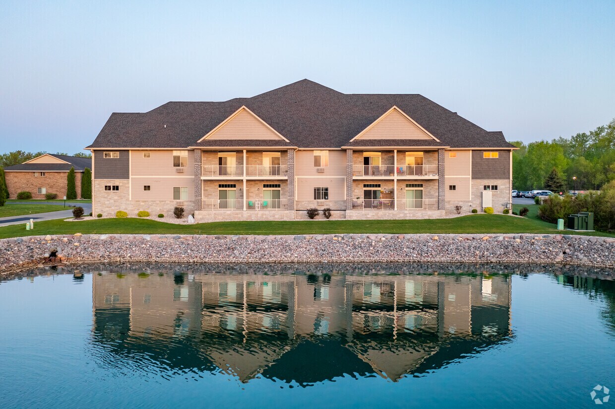 Casaloma Towers Apartments at 3327 N Casaloma Dr Appleton, WI