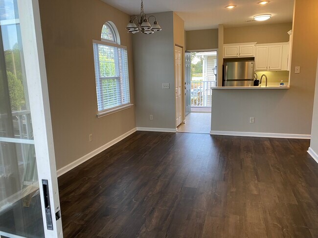 Foto del edificio - 4212 Sweetwater Blvd