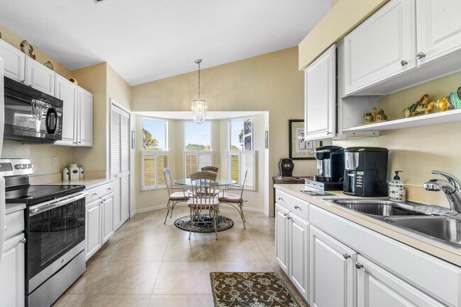 Building Photo - 2730 Linkside Dr