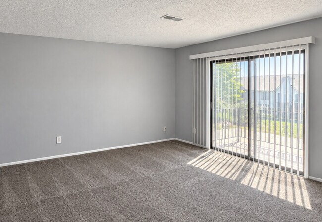 Foto del edificio - 3405 Holiday Ct