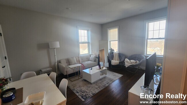 Foto del edificio - 2017 Commonwealth Ave