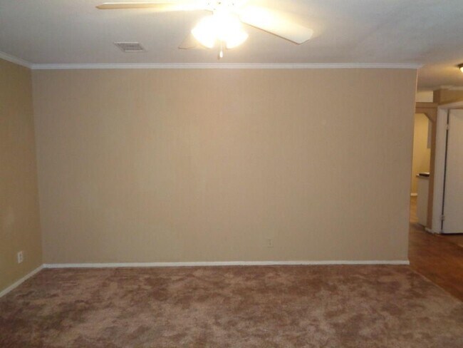 Building Photo - 10010 Summerberry Ln