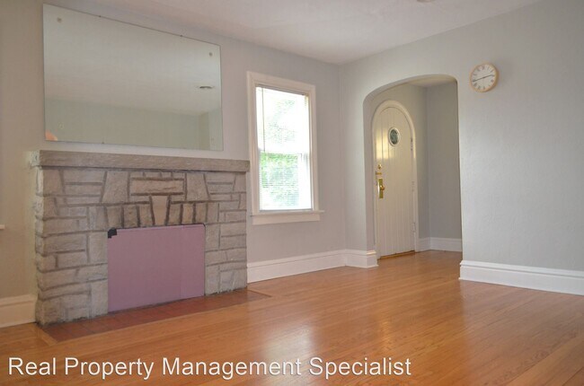 Foto del edificio - 2 br, 2 bath House - 7739 Ahern Ave