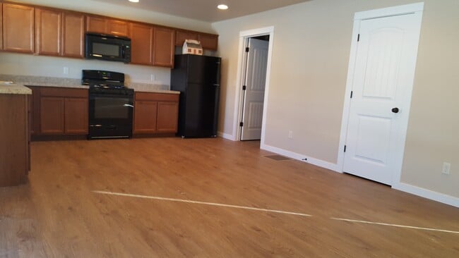 Building Photo - 1191 Longbow Ln