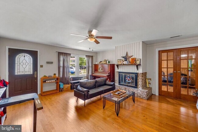 Foto del edificio - 1097 Snow Hill Ln