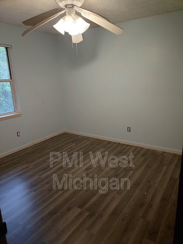 Building Photo - 4254 Bond St