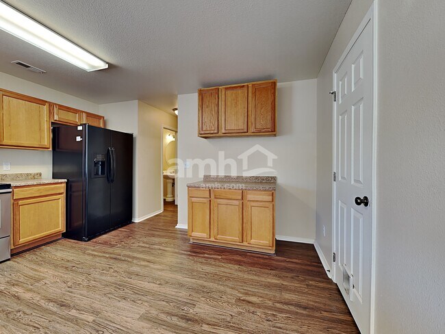 Foto del edificio - 2136 Summit Way