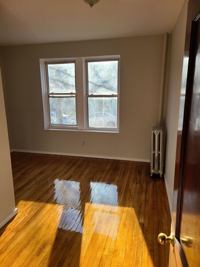 Foto del edificio - 25 Farrington Ave