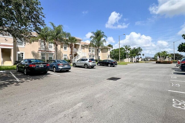 Building Photo - 13300 Fairway Glen Dr