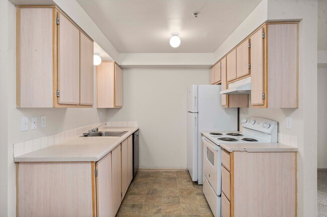 Interior Photo - The Summit Apartments