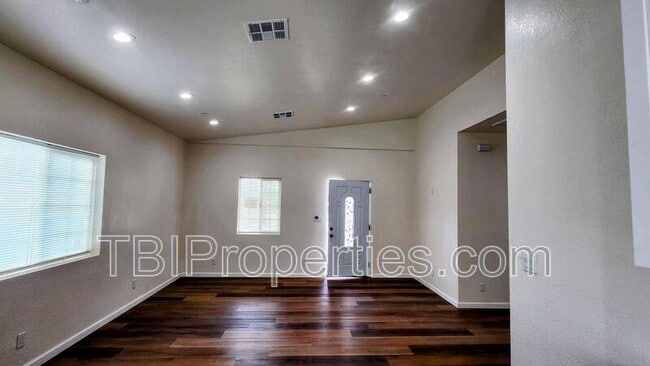 Foto del edificio - 3456 Wallace St