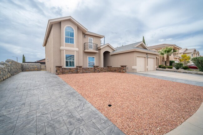 Building Photo - 12736 Tierra Karla Dr