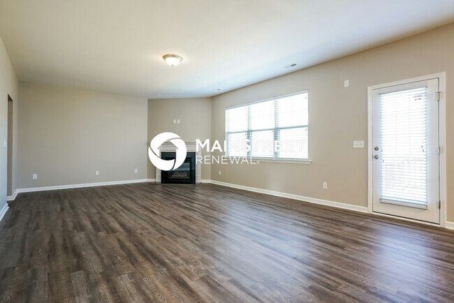 Building Photo - 4 Bedroom Pet-Friendly Home in Clayton, NC with Main Street Renewal