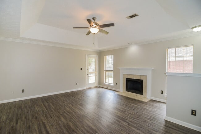 Building Photo - Gorgeous 3 Bedroom in Montgomery