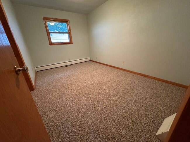 Building Photo - 4535 S Beaumont Ave