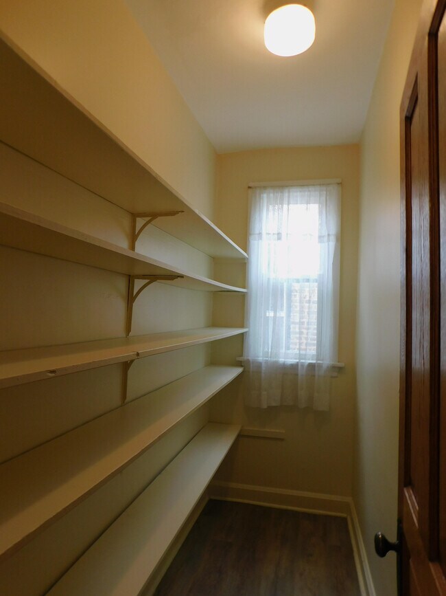 Foto del edificio - 2729 N Troy St