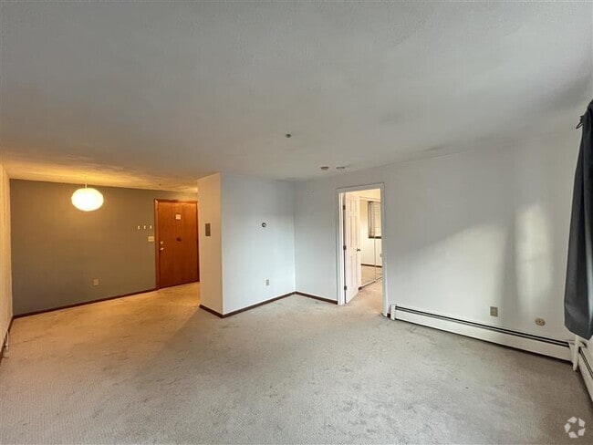 Building Photo - 25 Linden Ave
