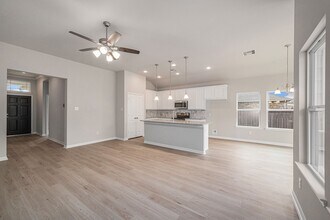 Building Photo - 12983 Skyline Dr